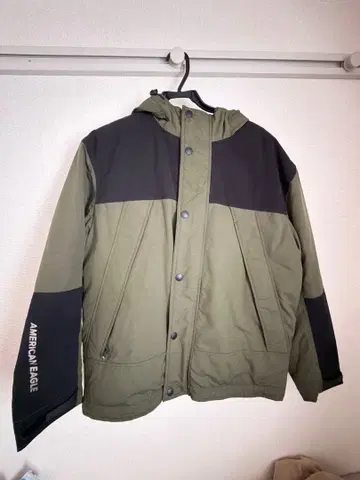 AMERICAN EAGLE 다운 자켓 L 사이즈