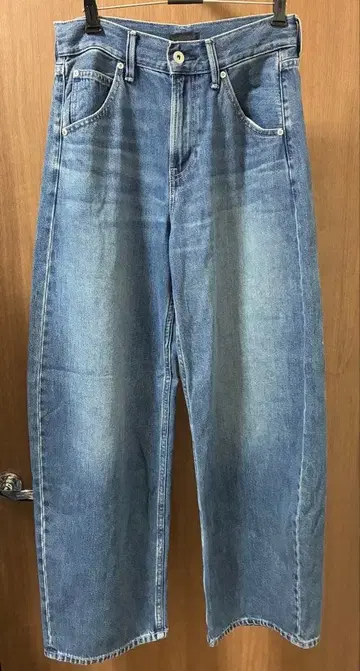 UNIQLO 배기 커브진 479000 67BLUE 23