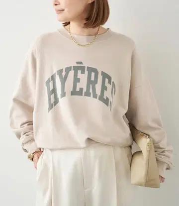 두지엠 클라세 HYERES 맨투맨 베이지