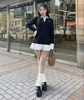 NICE CLAUP 도킹 플리츠 미니 원피스 네이비