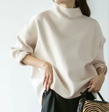 [ NOBLE ] MINA 스무스 니트 하이넥 풀오버