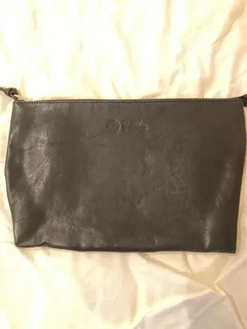 SLOW 블랙 가죽 클러치백