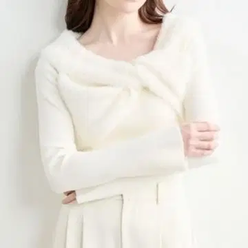 COCODEAL 오프숄더 트위스트 니트