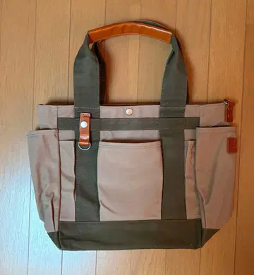 카와니시카반 그레이브 바이컬러