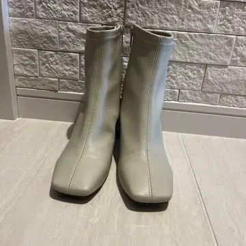 아이보리 사이드 지퍼 숏부츠