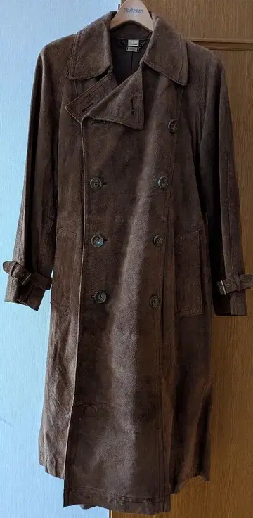 새상품급 DURBAN 더블 브레스트 코트 스웨이드 센터 벤트 턱 스트랩