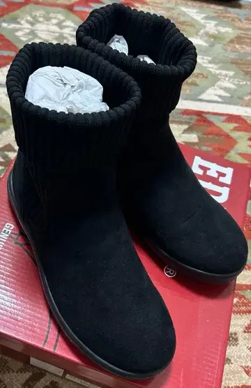 컨디션 최상 에드윈 블랙 스웨이드 니트 부츠 23.5