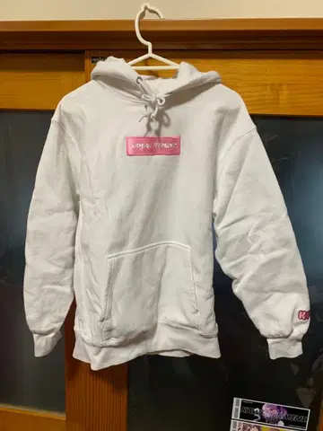 KAWAII FITMENT 박스 로고 후드티 L 사이즈 화이트