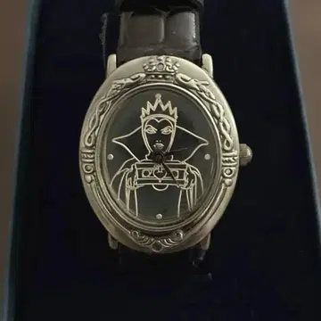 백설공주 빌런 그림힐데 여왕 마법 거울 손목시계