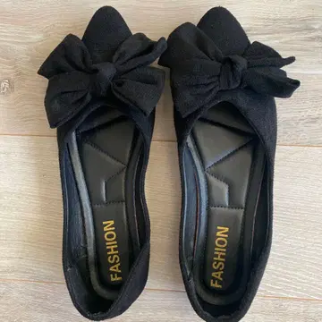 리본 포함 블랙 플랫슈즈