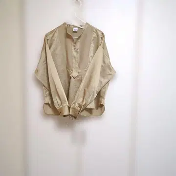 NOMBRE IMPAIR 베이지 긴팔 셔츠