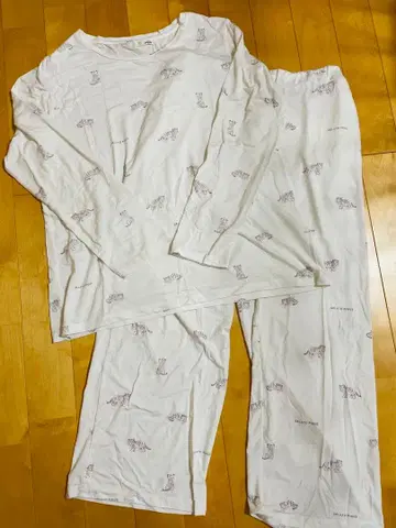 gelato pique 화이트 타이거 룸웨어 상하의 세트