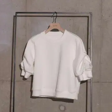 THE TOE 덤보 반팔 티셔츠 화이트