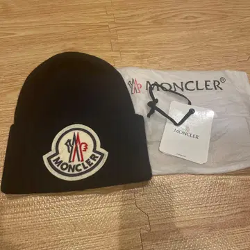 새상품 MONCLER 니트 모자