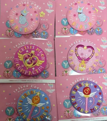 세일러문 크라이시스 문 컴팩트 자수 캔뱃지