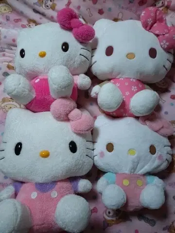 [ 금일 한정 ] 산리오 헬로키티 봉제 인형 4체 세트 핑크