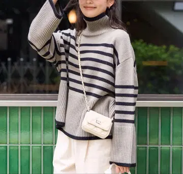 FREAKS STORE 터틀 볼륨 니트 스웨터 스트라이프 보더