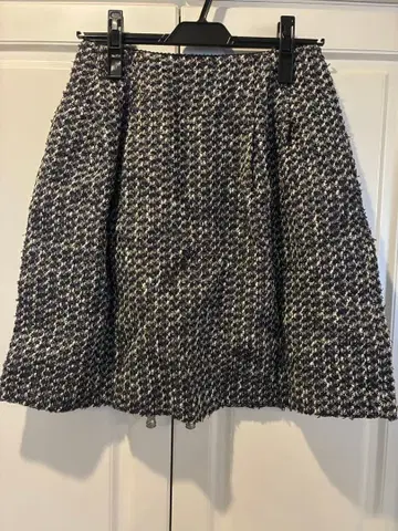 TOCCA 트위드 무릎 기장 플레어 스커트 네이비