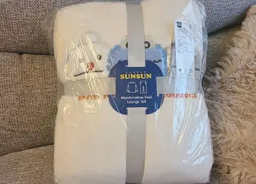 [ 새상품 ] GU 퍼펫 스 마쉬멜로우 필 라운지 세트 M 사이즈