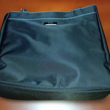 블랙 나일론 토트백