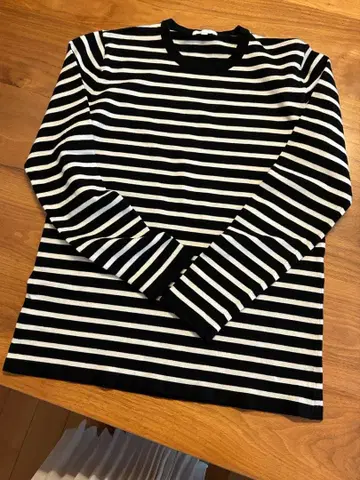 23구 R 보더 니트