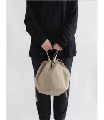 ERA. 이라 헬멧 백