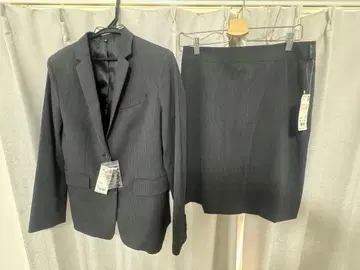 [ 미사용 새상품 ] 유니클로 여성용 수트 다크 그레이 스트라이프 취업