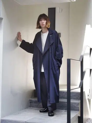 Dulcamara 요소이 C/N 새틴 더블 롱 코트 네이비