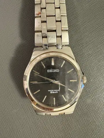 움직이지 않는 손목시계 SEIKO