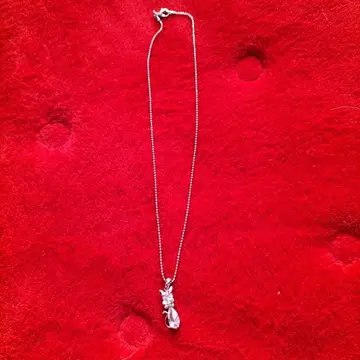 고양이 모티브 핑크 크리스탈 목걸이