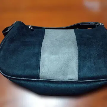 ANDREW GN 블랙 스웨이드 토트백