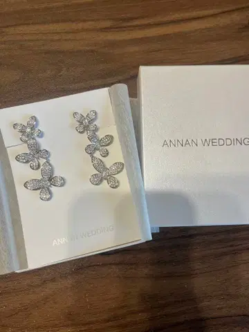 ANNAN WEDDING 버터플라이 귀찌