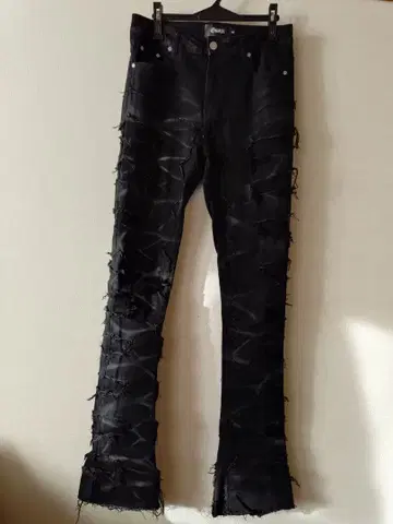 GTAPI 데미지 가공 블랙 플레어 청바지