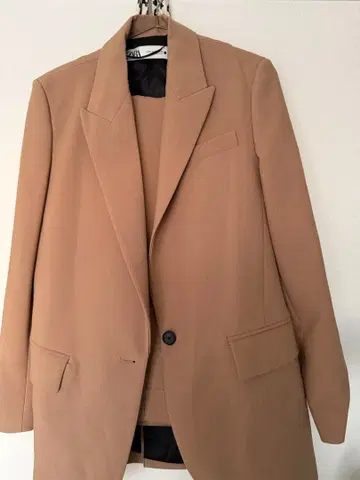 ZARA 베이지 정장 자켓과 팬츠 세트 XS