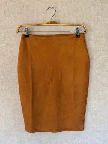 브라운 스웨이드풍 타이트 스커트