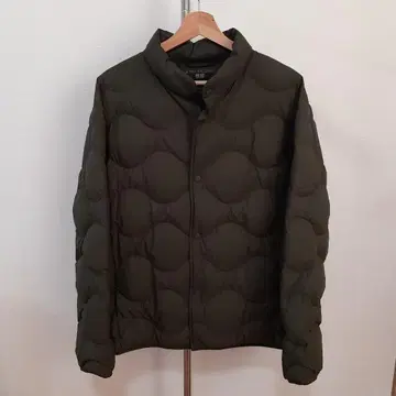 UNIQLO ULTRA LIGHT DOWN L 사이즈 올리브