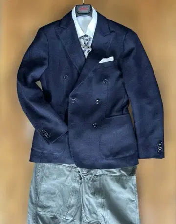 하자품 TAGLIATORE 딸리아또레 이탈리아제 네이비 자켓 48R