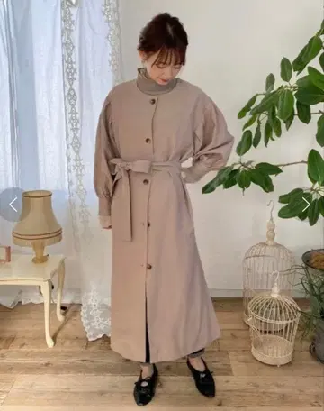 볼륨 슬리브 노카라 코트 모카