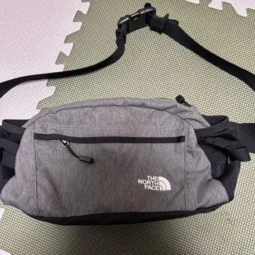 THE NORTH FACE 바디백 그레이