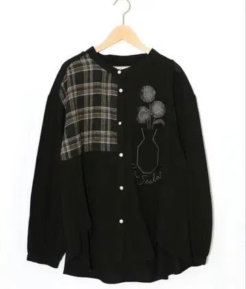 이즈스칼라 553254: 체크 무늬 x 프린지 꽃 자수 노카라 셔츠