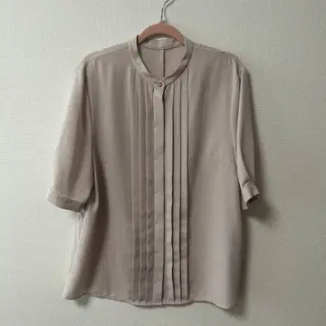 언타이틀 프론트 턱 블라우스