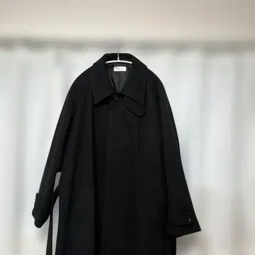 VELNUS 블랙 스텐카라 코트