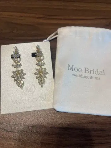 Moe Bridal 크리스탈 귀찌