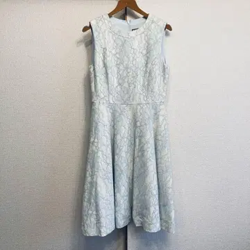 새상품급 그레이스 콘티넨탈 스카이블루 레이스 슬리브리스 무릎 기장 원피스