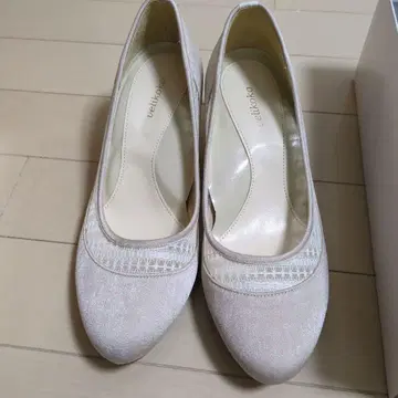 아이보리 레이스 장식 하이힐 23.0cm