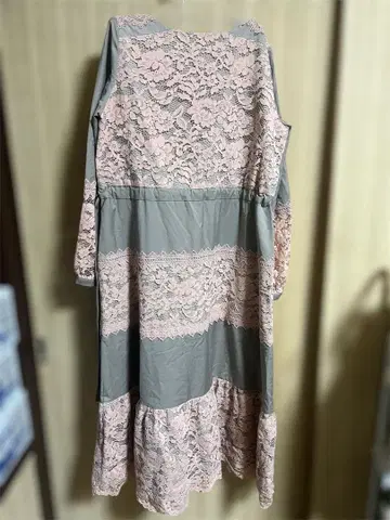 somari 플라워 레이스 절개 원피스