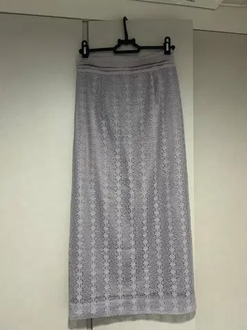 릴리 브라운 타이트 스커트 라벤더