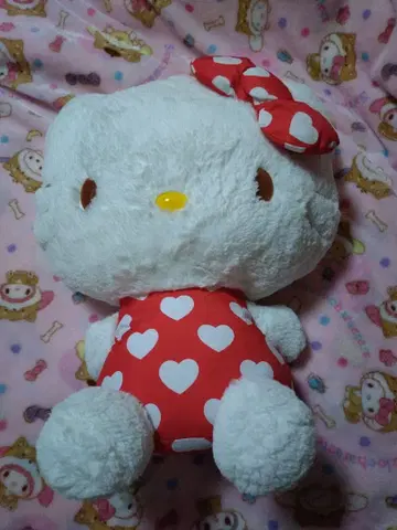 산리오 헬로키티 봉제 인형 빨간색 하트