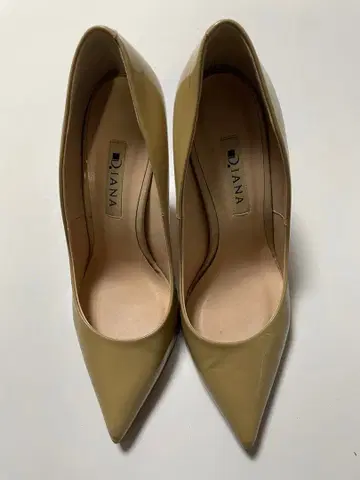 DIANA 베이지 스틸레토 하이힐