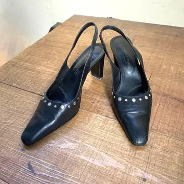 Sonia Rykiel 스터드 장식 블랙 펌프스 상자 포장